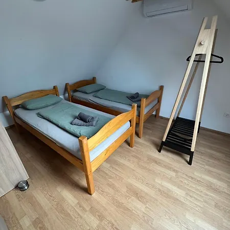 Hiska Home- Terme Catez - Vkljucene Kopalne Karte Dom wakacyjny *